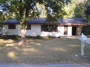 104 Shawnee Ave, Warner Robins, GA 31088