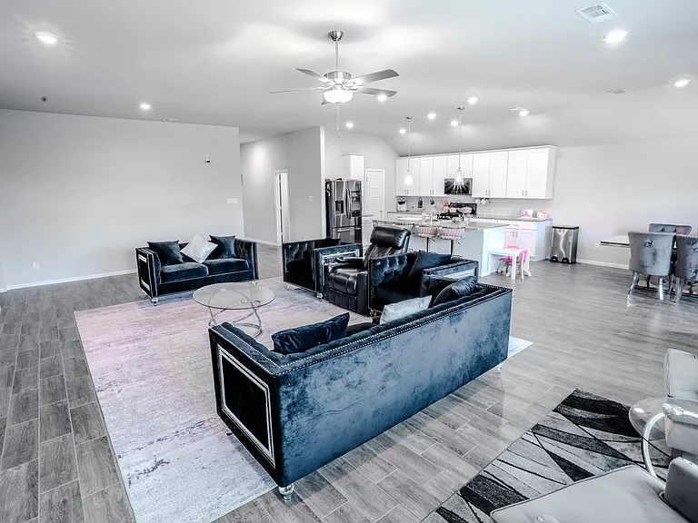 404 Eaton Dr — Photo 18