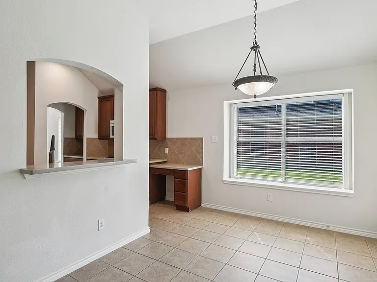 1280 Seymour Dr — Photo 7