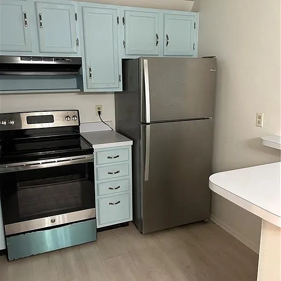 74 Royal Oak Ct #204 — Photo 8