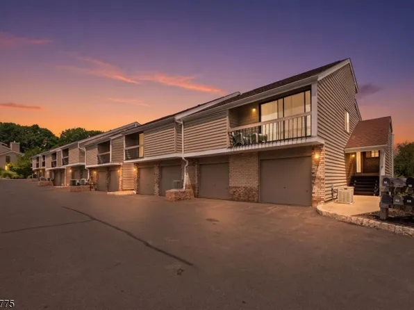 77 Overlook Dr, Union Twp., NJ 08809