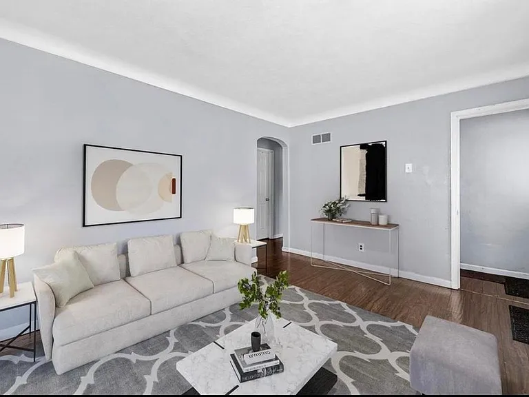 6715 Daiber St — Photo 3