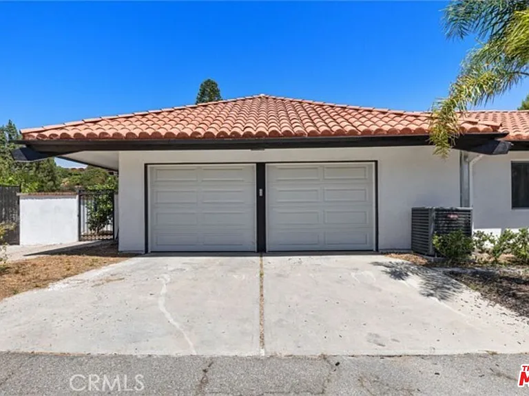 2199 Summitridge Dr — Photo 47