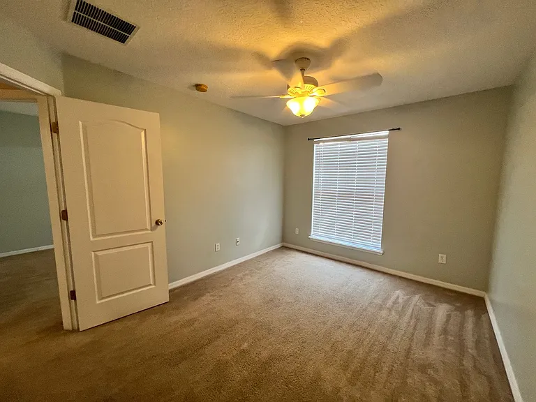 13491 Teddington Ln — Photo 45