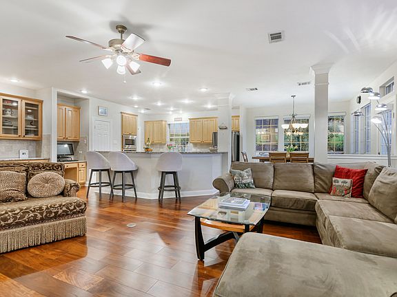 4th image of 3842 River Place Blvd