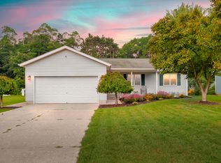 3343 John St, Ravenna, MI 49451