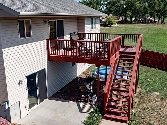 3rd image of 6665 Meadow Rose Ln
