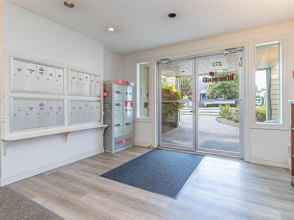 4th image of 273 Coronation Ave #207