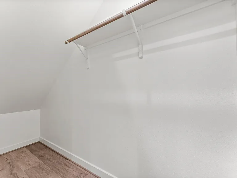 5905 Haring Ln — Photo 13