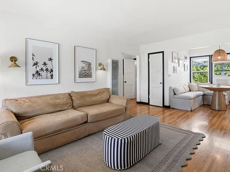 2324 Roycroft Ave — Photo 12