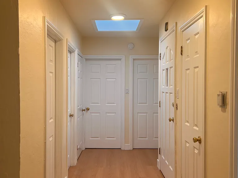 126 Margaret Ave — Photo 25