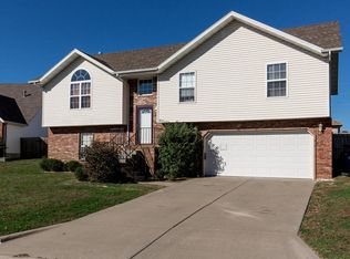 711 S Aurora Ct, Nixa, MO 65714