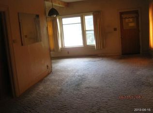 869 Gilmore Ave, Winona, MN 55987