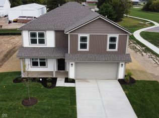 1215 Simms Ln, Greenfield, IN 46140