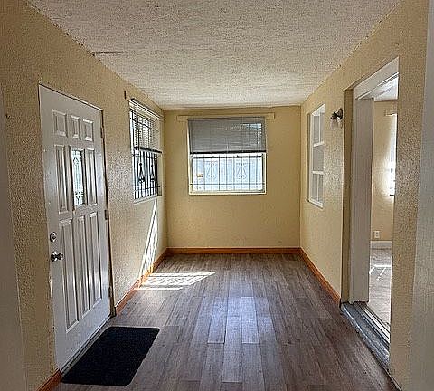 Bonus room (enclosed porch)