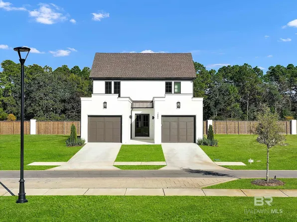 2880 Straits Blvd, Gulf Shores, AL 36542