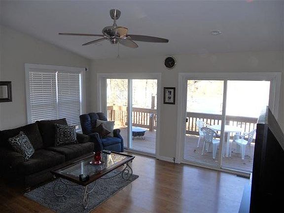 4th image of 179 Ferry Hill Dr