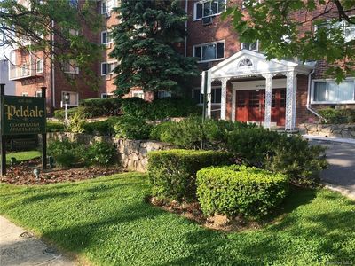 828 Pelhamdale Ave APT Pi, New Rochelle, NY, 10801