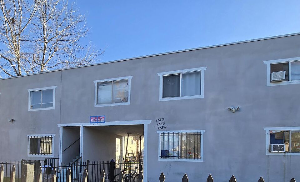 1st image of 1150 E 52nd St