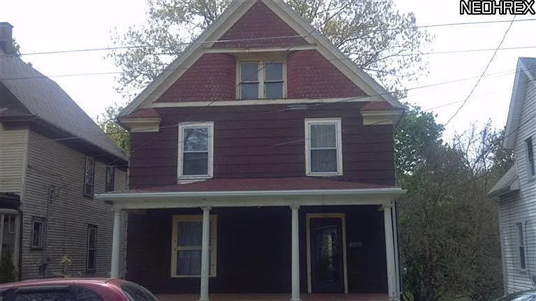 1229 Wellman Ave SE photo 1