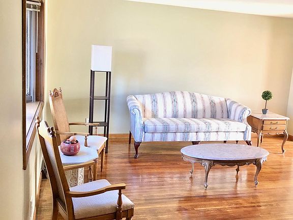 3rd image of 49 Glenside Ave #1