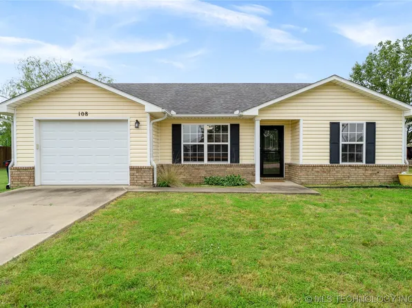 108 Cedar Ln, Heavener, OK 74937