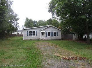 8 6th St, Matawan, NJ 07747