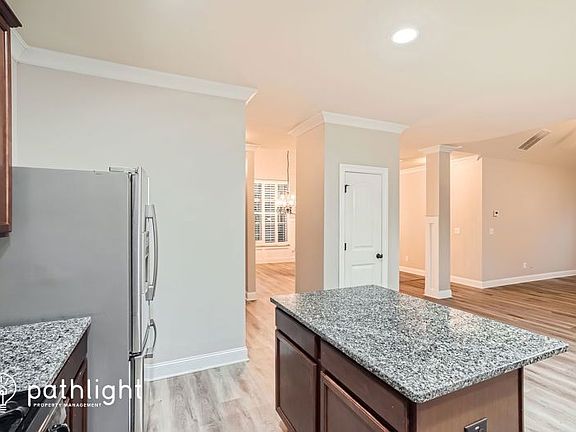 5th image of 547 Georgia Cir