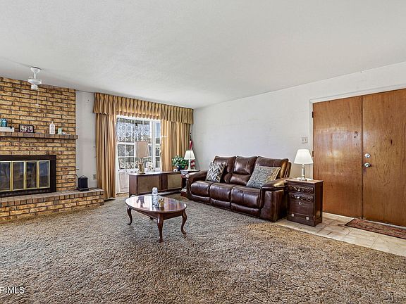 3rd image of 5608 Rosa Ave