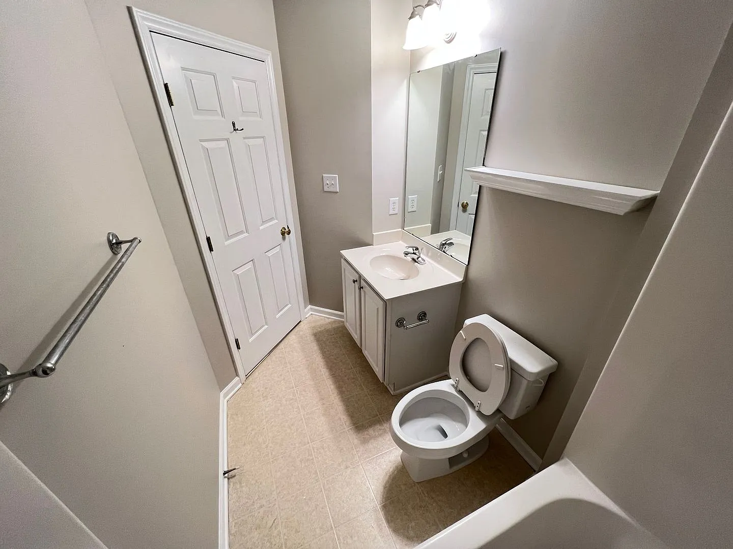 Room in 3 Bedroom Home at Governors Dr — Photo 2