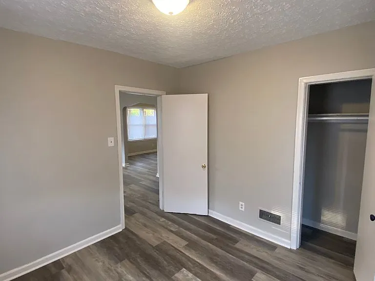 1106 Ellsworth Ave — Photo 15