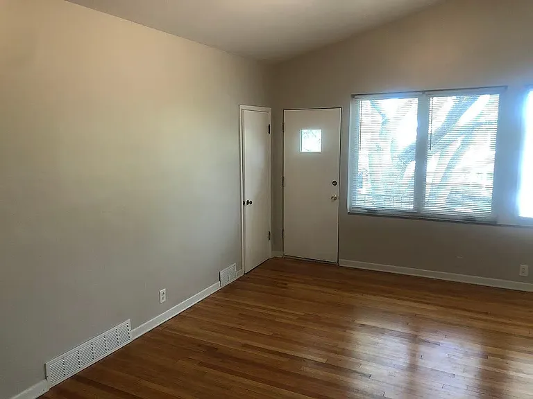 7224 Amherst Ave #7226 — Photo 9
