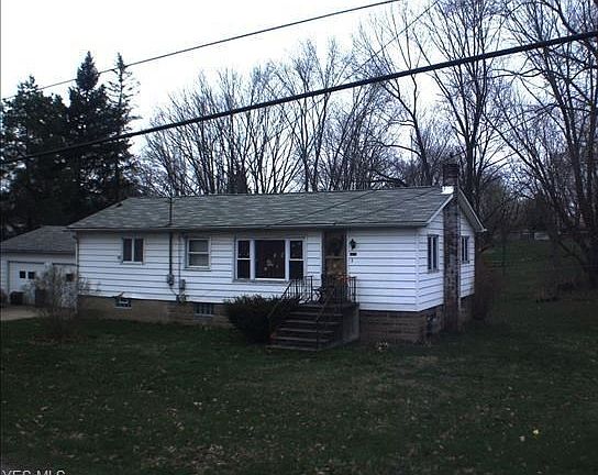 3rd image of 1616 Lovers Ln NW