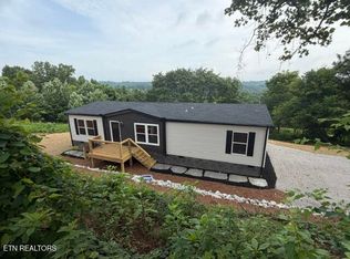 3827 Demory Rd, La Follette, TN 37766