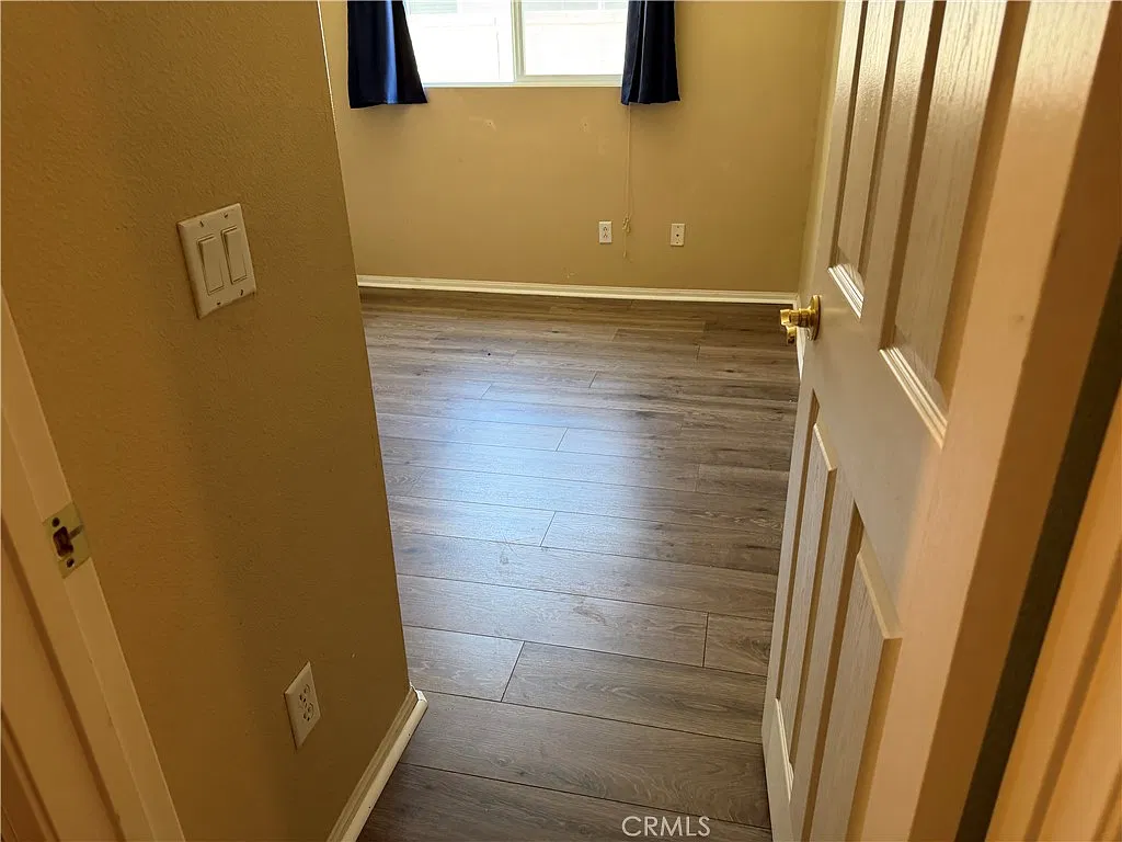 4 bed, 2579 sqft, $3,975 — Photo 4