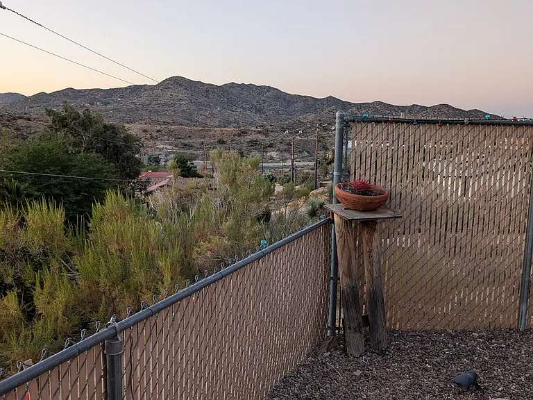 Shafter Ave — Photo 12