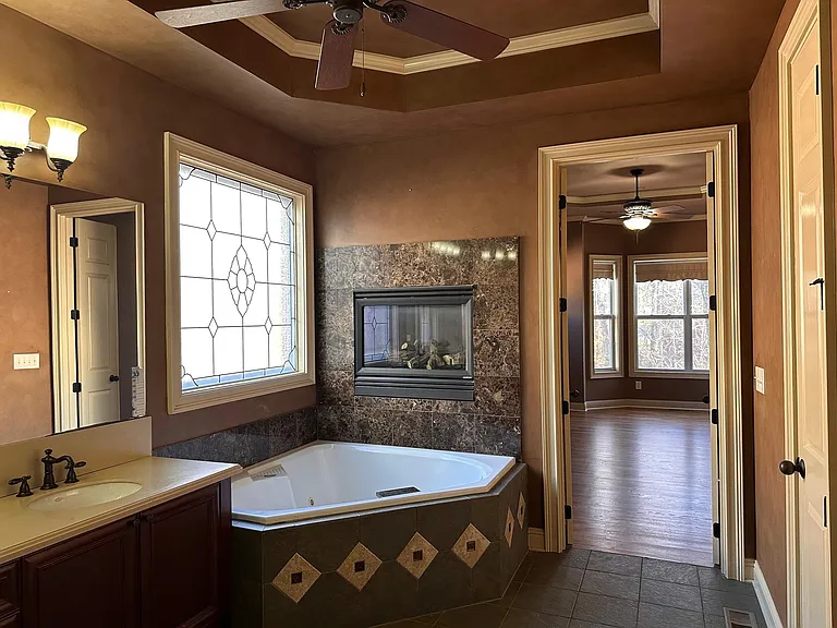 3258 Kentworth Ln — Photo 10