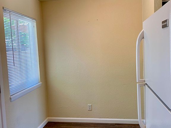 3rd image of 2250 18th St #2260
