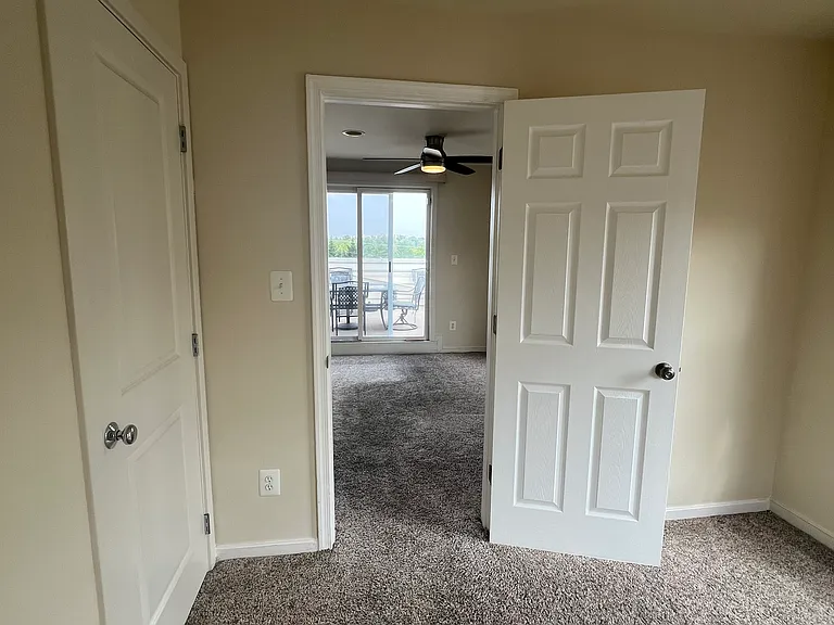 11040 Amherst Ave — Photo 13