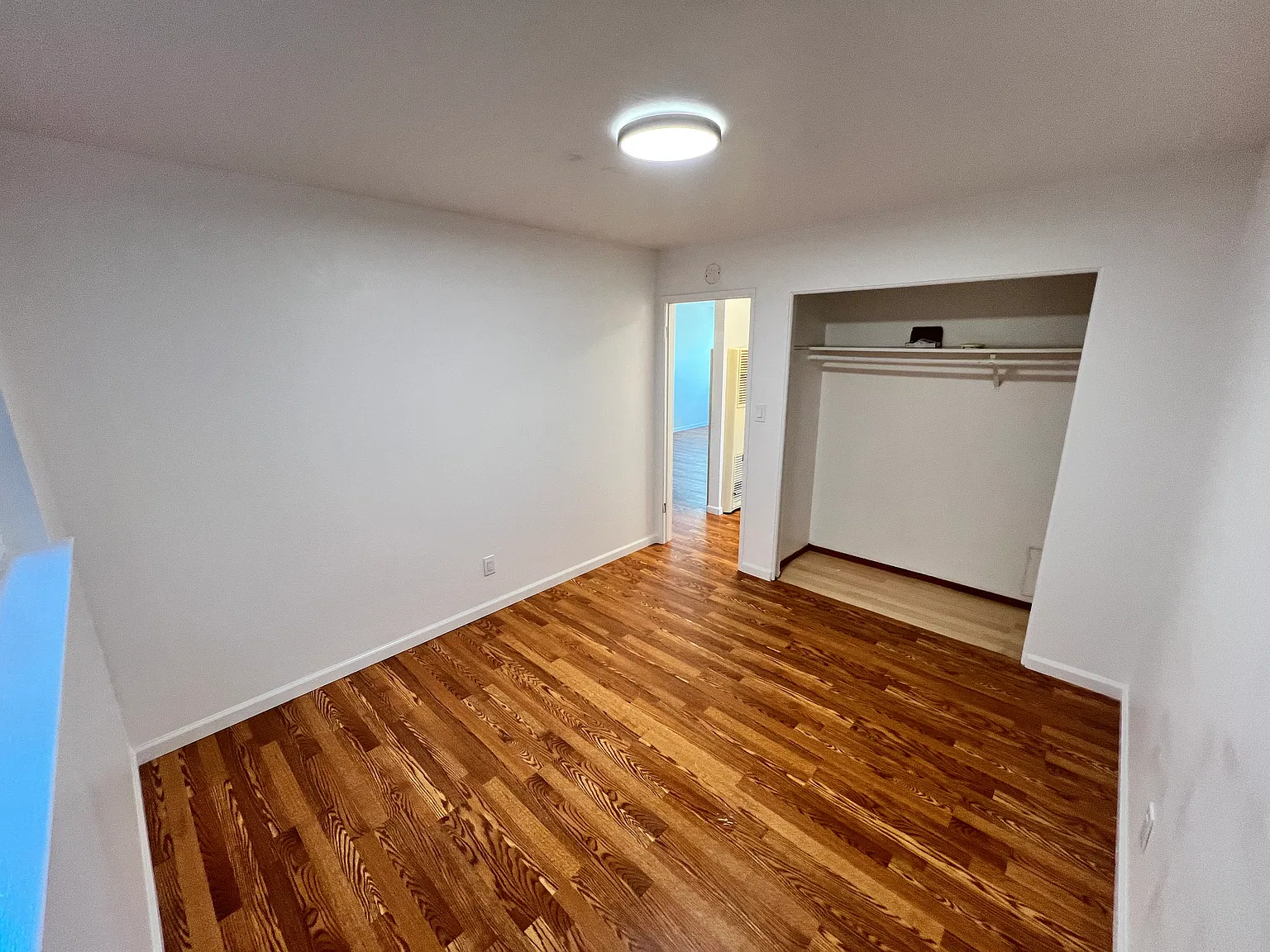 2 bed, 680 sqft, $3,300 — Photo 4