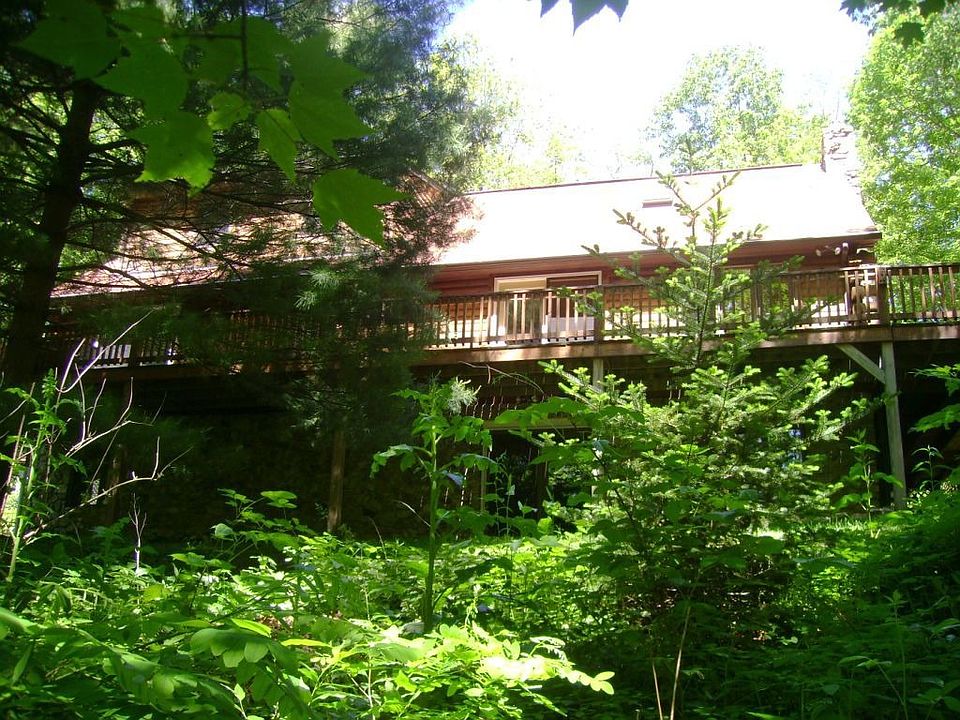 2nd image of 306 Cherry Lane Rd