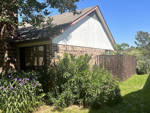 4th image of 5126 Barcelona Dr