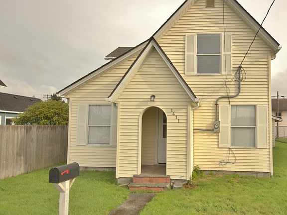 3rd image of 1411 C St