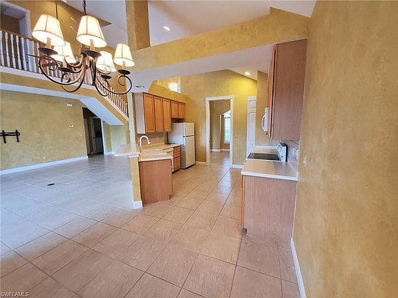3rd image of 28459 Hidden Lake Dr