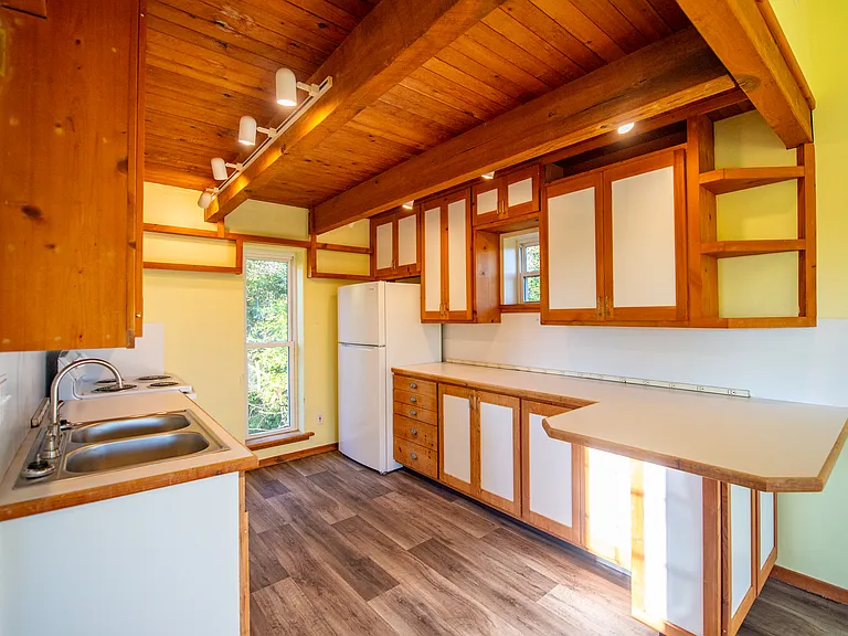 10644 Peach Ridge Rd — Photo 3