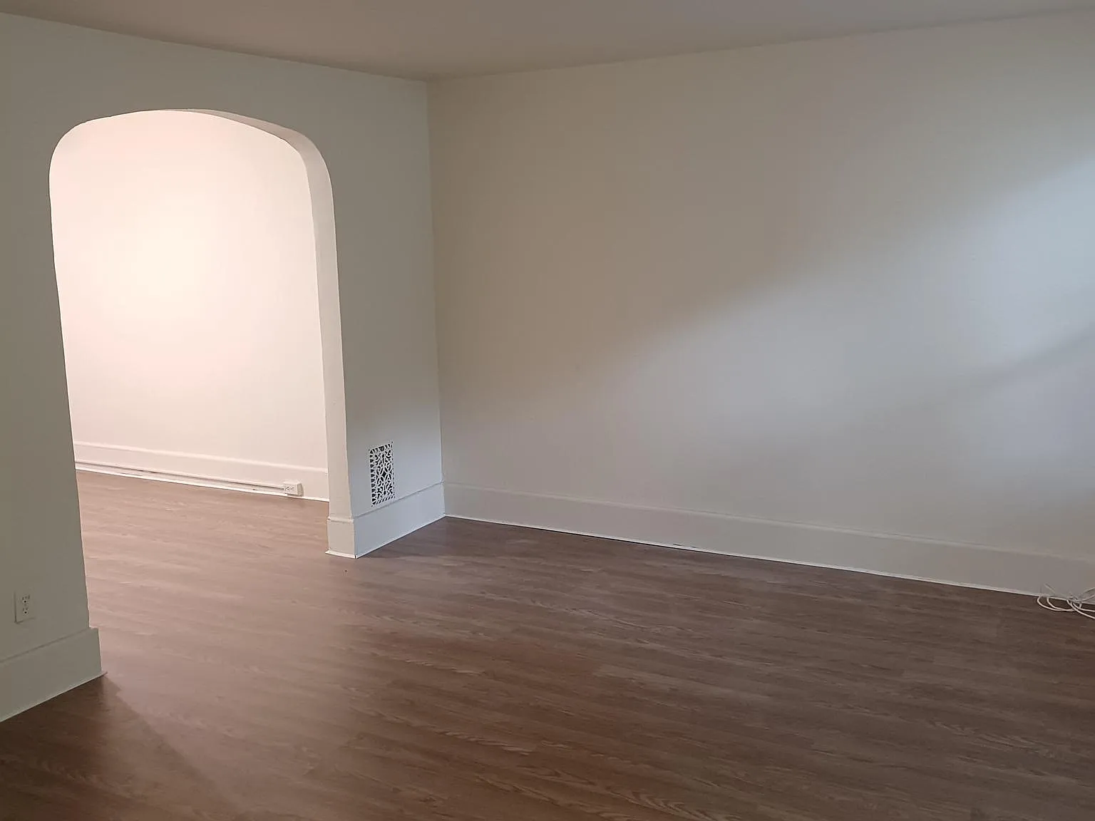 3 bed, 1048 sqft, $1,800 — Photo 4