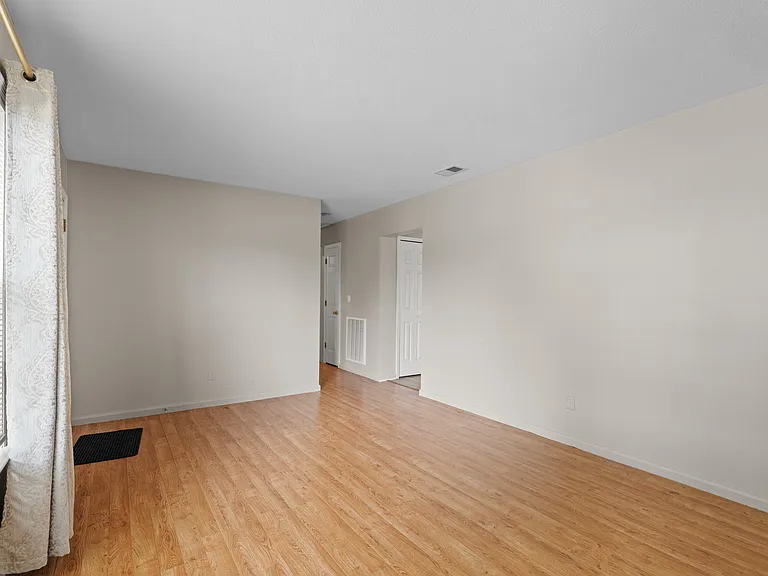 2822 Airwood Dr — Photo 9