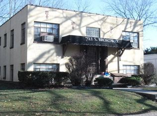 722 S Broadway Ave, Urbana, IL 61801