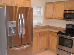 809 NW 98th Ave, Plantation, FL 33324