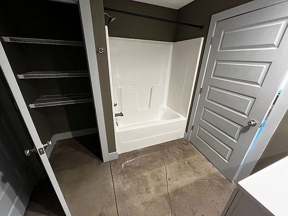 5th image of 170 Highmark Ln #23